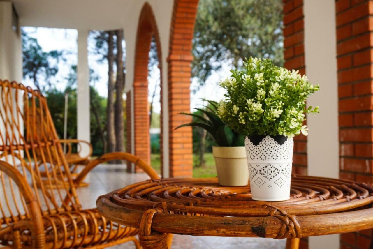 Villa Aurelia -Seafront Apartment With Patio Flumini di Quartu Exterior photo