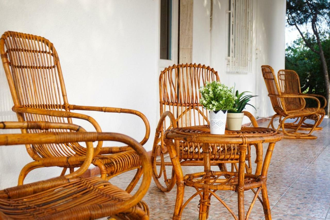 Villa Aurelia -Seafront Apartment With Patio Flumini di Quartu Exterior photo